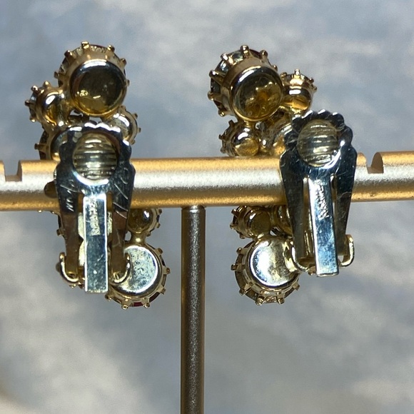 RARE Vintage Kramer New York Red Rhinestone AB Climbing Earring’s - Picture 7 of 8